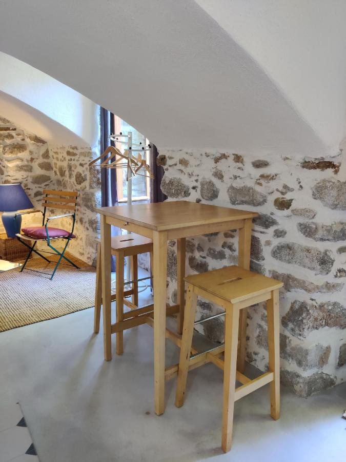Rendez-vous sous le tilleul, en Cevennes. Molieres-Cavaillac Extérieur photo