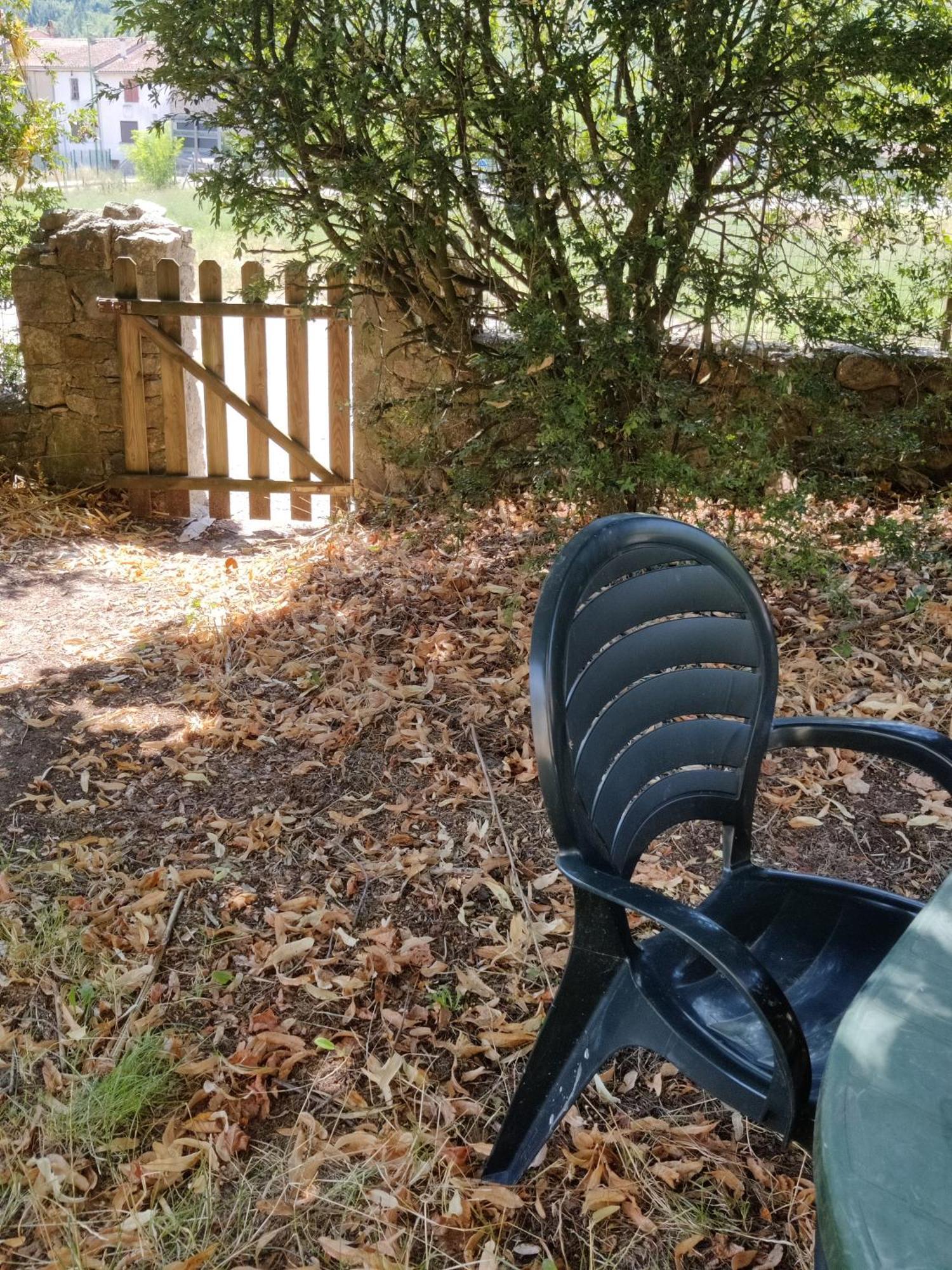 Rendez-vous sous le tilleul, en Cevennes. Molieres-Cavaillac Extérieur photo